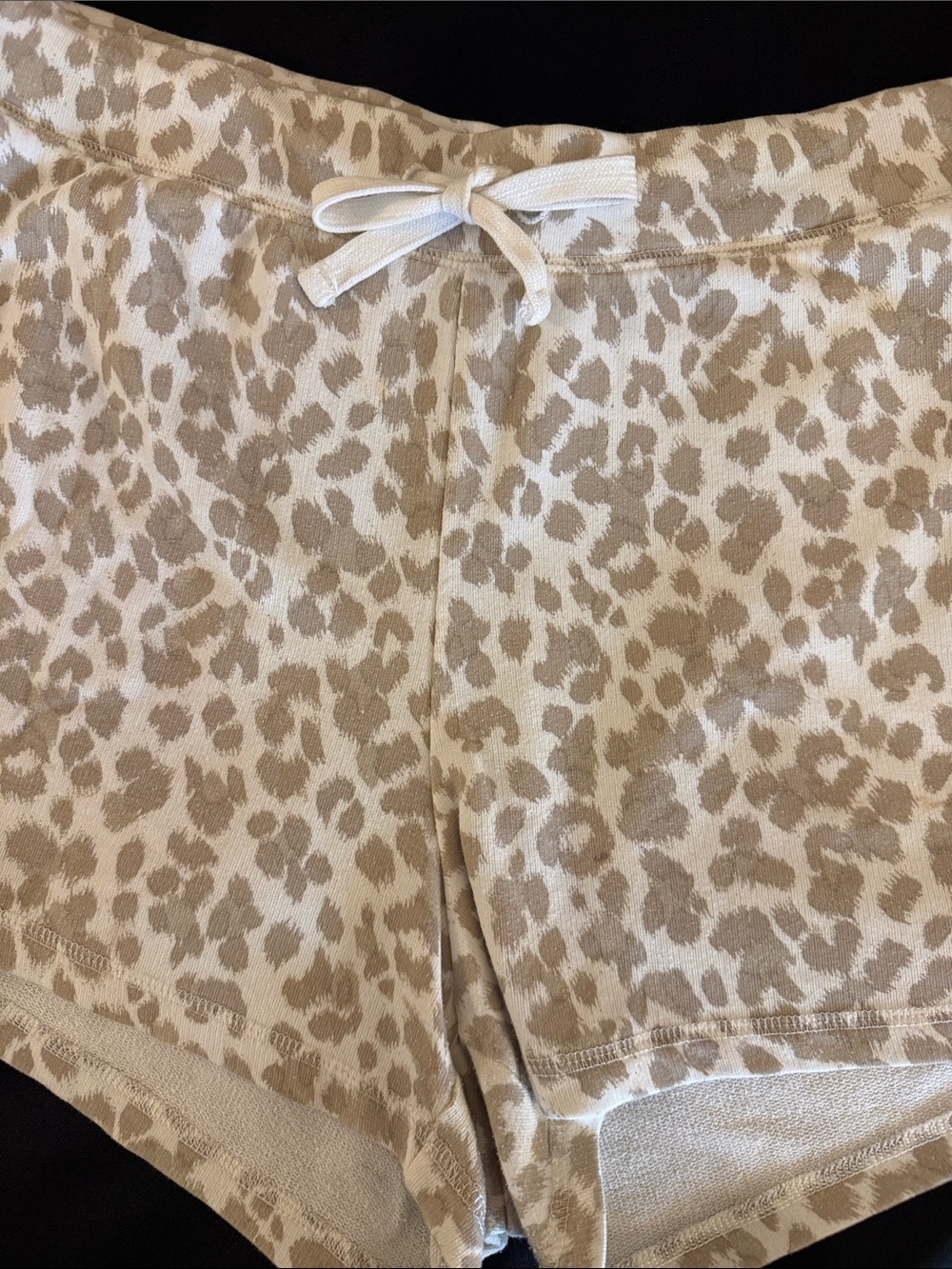 Old Navy Drawstring Leopard Print Lounge Shorts - Beige Size L